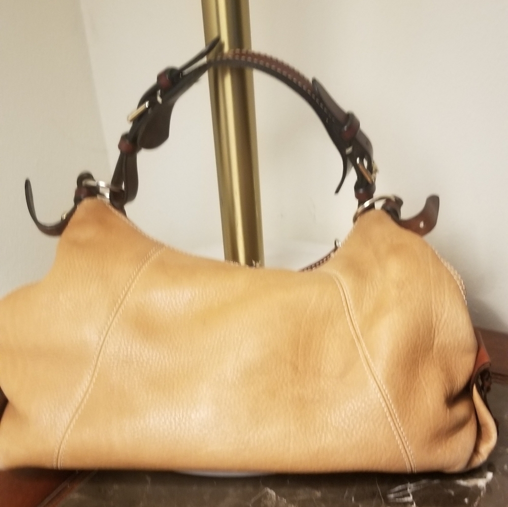 Dooney and bourke handbag - Picture 2 of 9